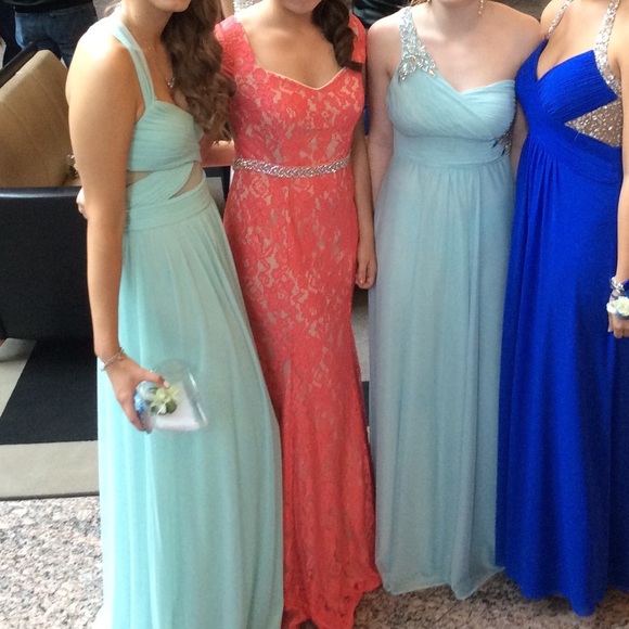 Beautiful Lace Prom Dress with Open Back - Picture 3 of 3